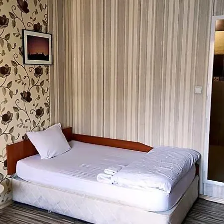 فندق Pleven Rooms *